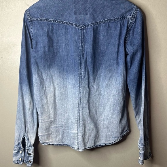 American Eagle Outfitters Denim Blue Ombre‎ Wash Jacket Womens - Picture 5 of 6